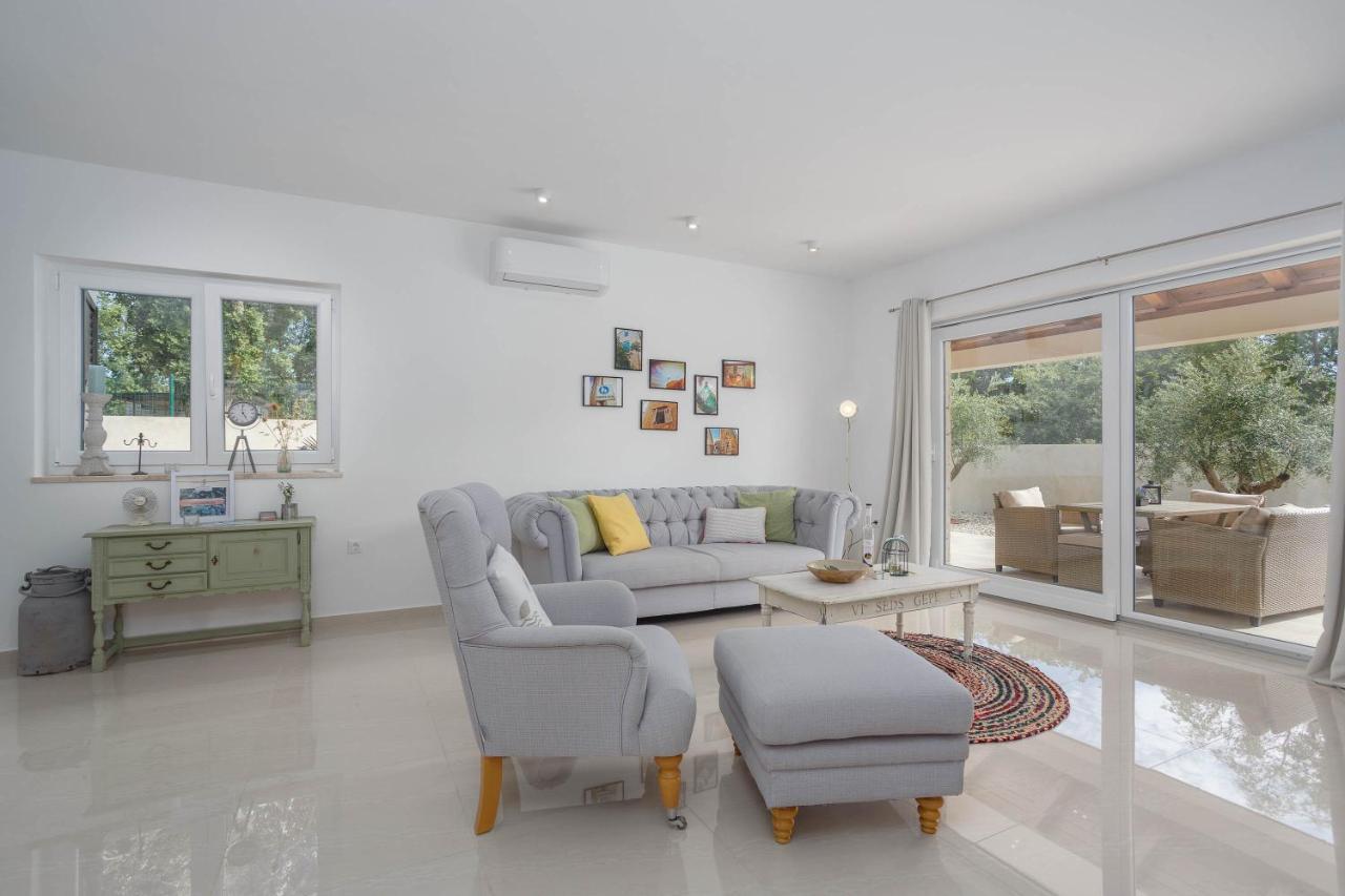 Villa Antonada Vrh  エクステリア 写真