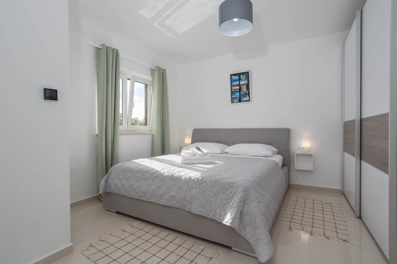 Villa Antonada Vrh  エクステリア 写真